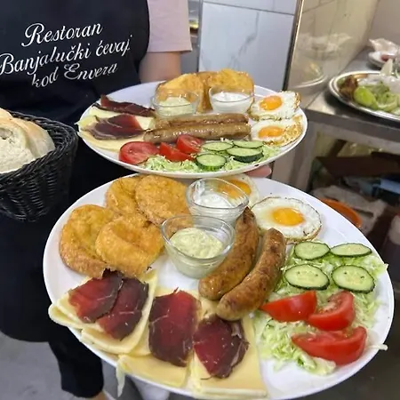 Restoran I Prenociste Banjalucki Cevapi Kod Envera * Bosanska Krupa